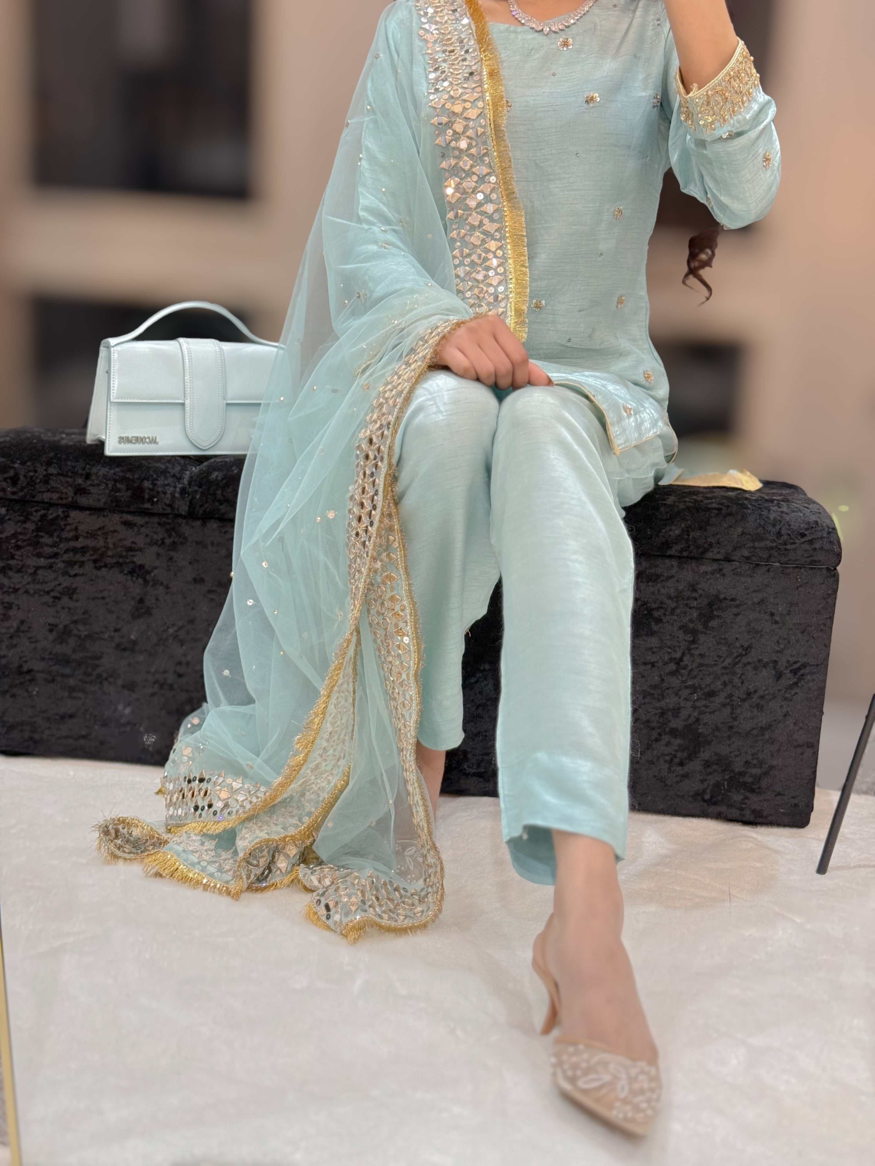 Mannat ~ Pre Order ~ Guaranteed Eid Delivery