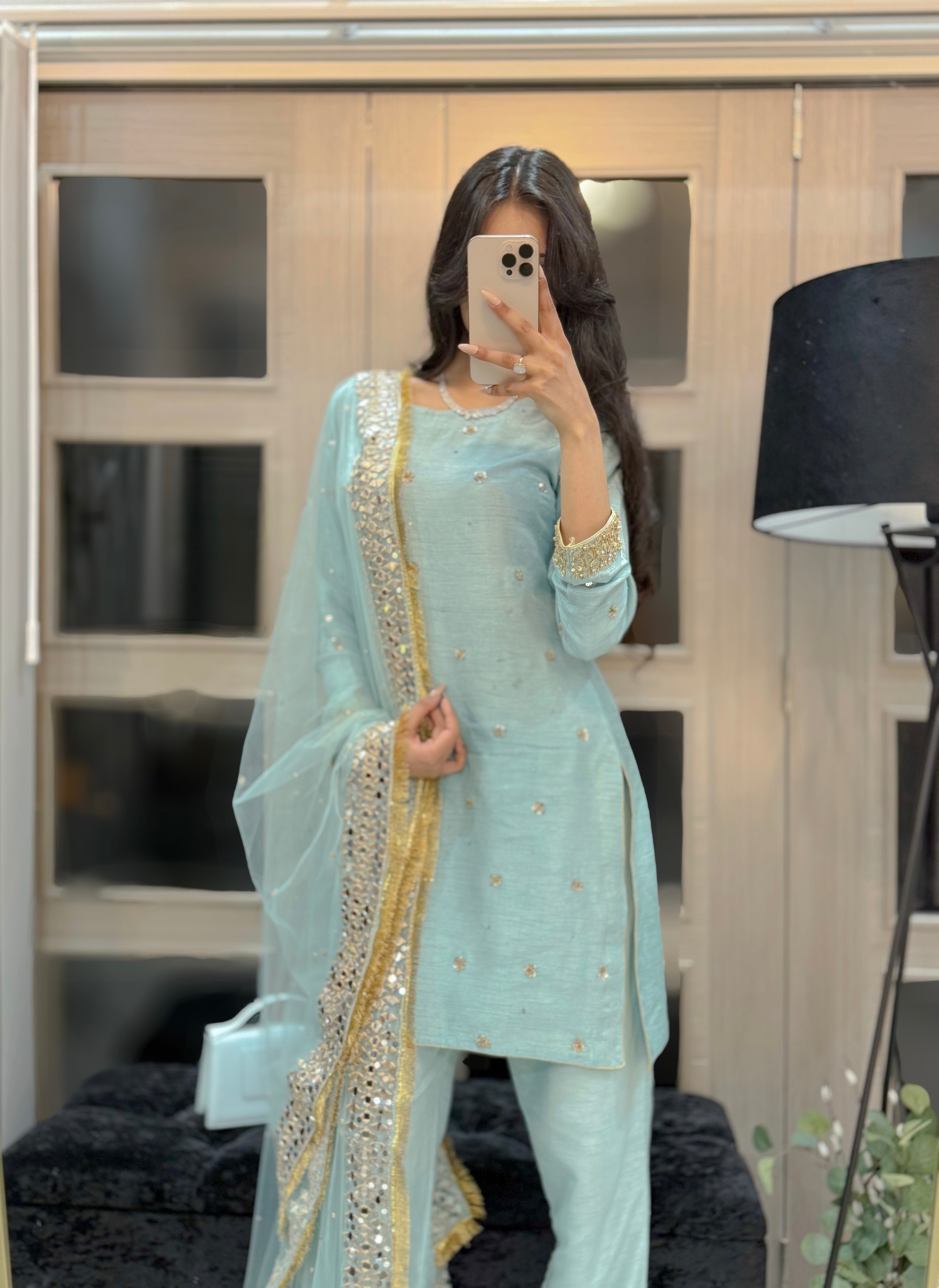 Mannat ~ Pre Order ~ Guaranteed Eid Delivery