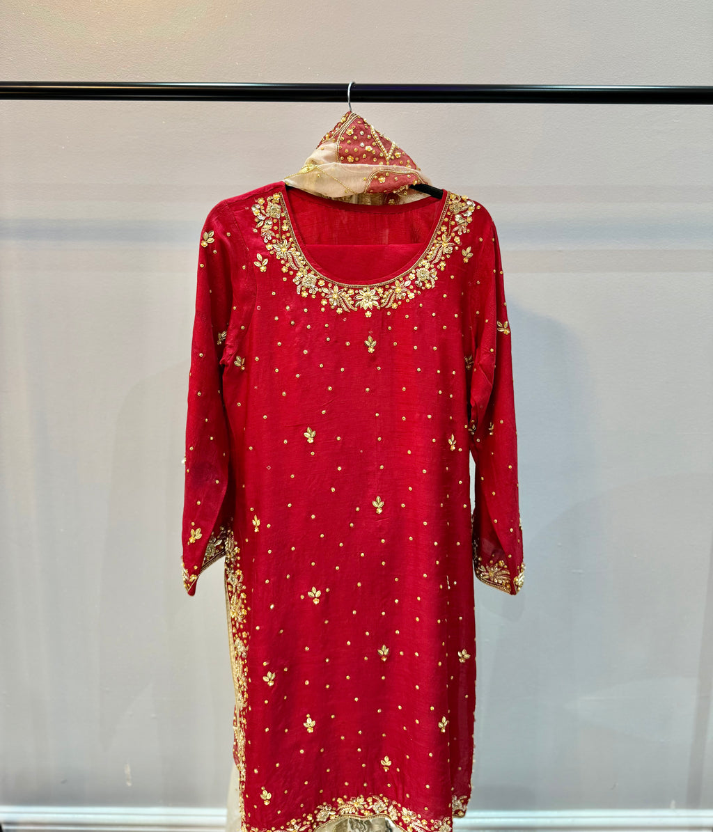 Hafia ~ Pre Order ~ Guaranteed Eid Delivery